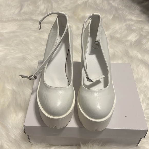 White Babydoll Platform Shoes - Picture 4 of 5